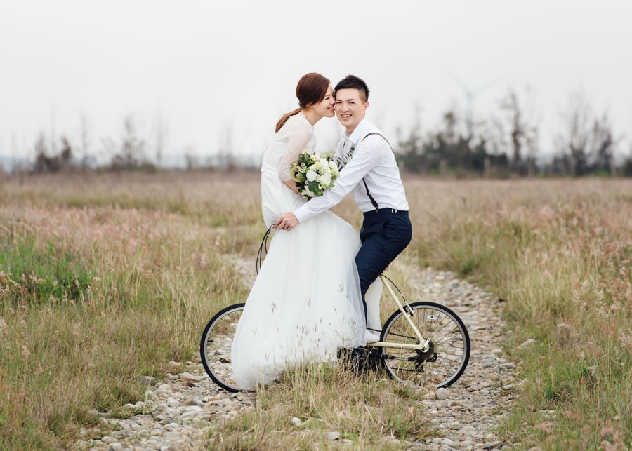 台中柳原教會 自助婚紗 | Ann & Ben, 單車婚紗