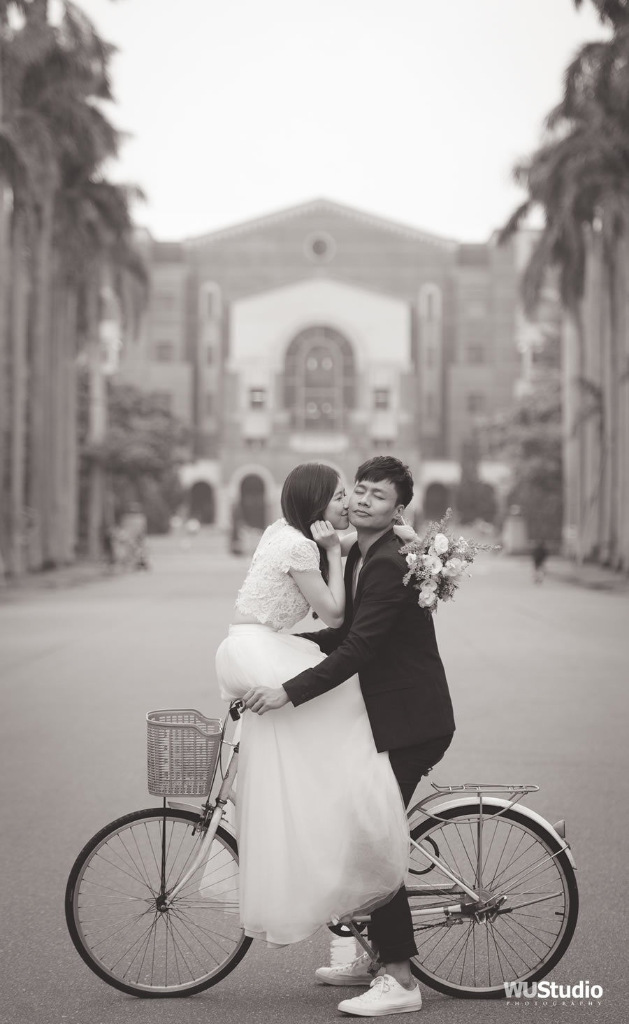 台大婚紗, 校園婚紗 | Huiju & Chiwei - 婚攝 Roger Wu Studio 自助婚紗